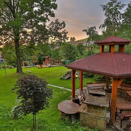 리조트 Osrodek Wczasowy Sokol 라프카